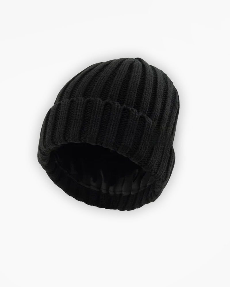 BONNET CÔTELÉ NOIR - INTÉRIEUR SATIN